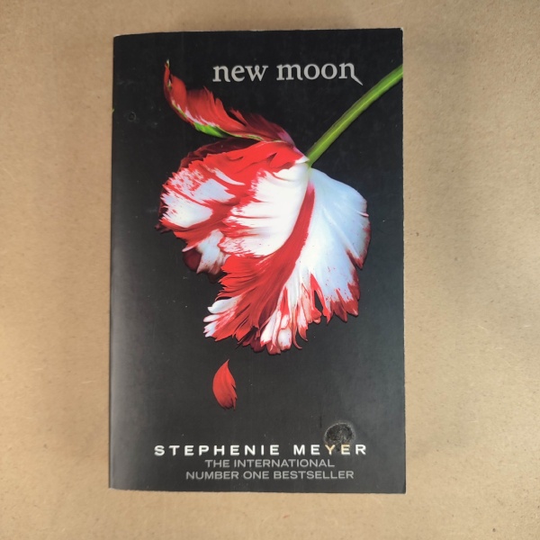 New Moon - Stephenie Meyerová