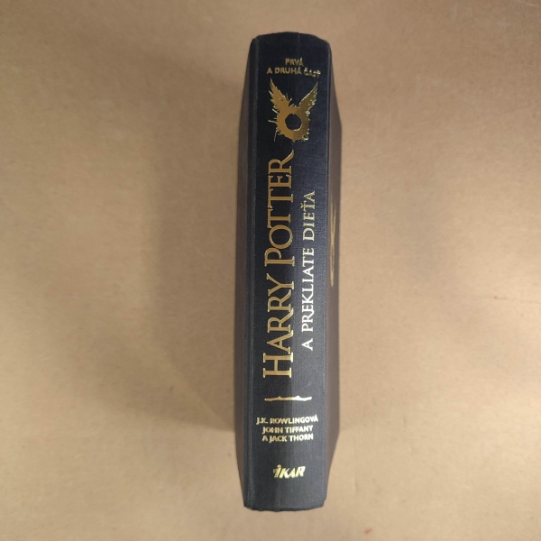 Harry Potter a prekliate dieťa - J. K. Rowling